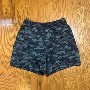 Lululemon Pace Breaker lined short 5”